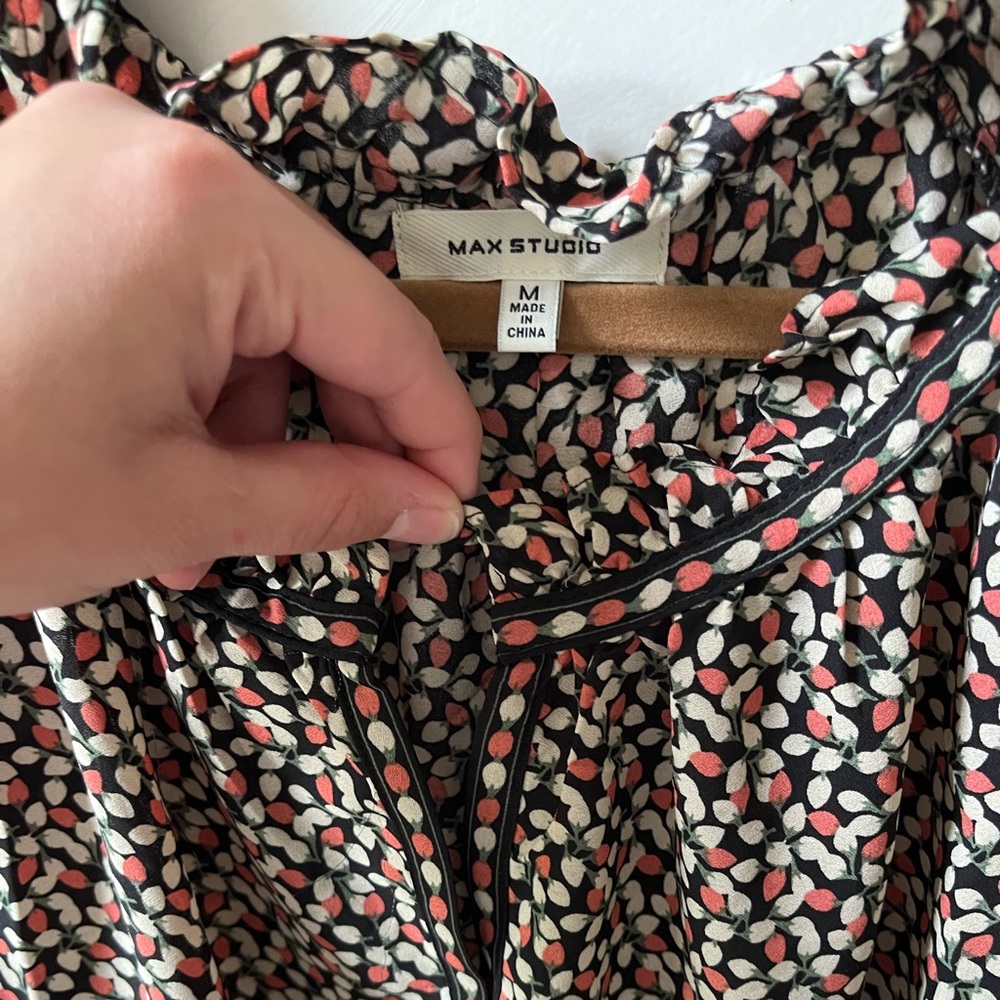 Max Studio Ruffle Blouse - Picture 3 of 4